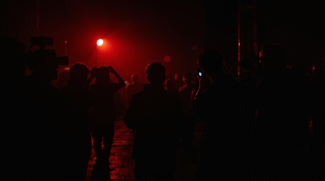 网爆黑料 - 顶流男星深夜密会神秘女子,酒店共度8小时,粉丝集体破防 网爆黑料 - 顶流男星深夜密会神秘女子,酒店共度8小时,粉丝集体破防